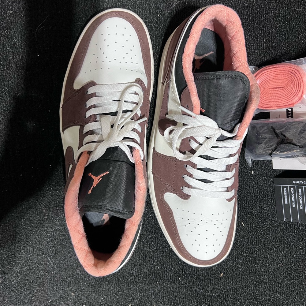 Jordan 1 Flight Low “Mocha”